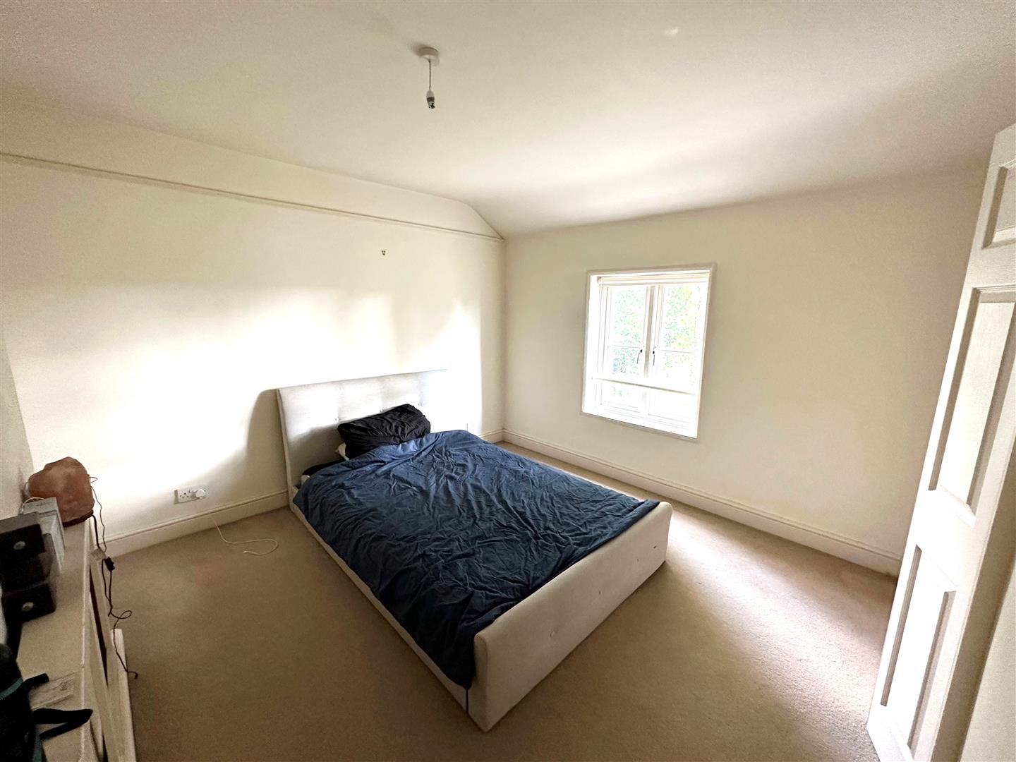 Trueman & Grundy Coopers Terrace, East Street, Farnham Trueman & Grundy